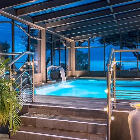 Hotel La Bastide De & Tourtour