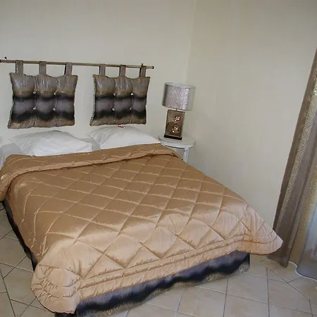 La Bastide De & Hotel